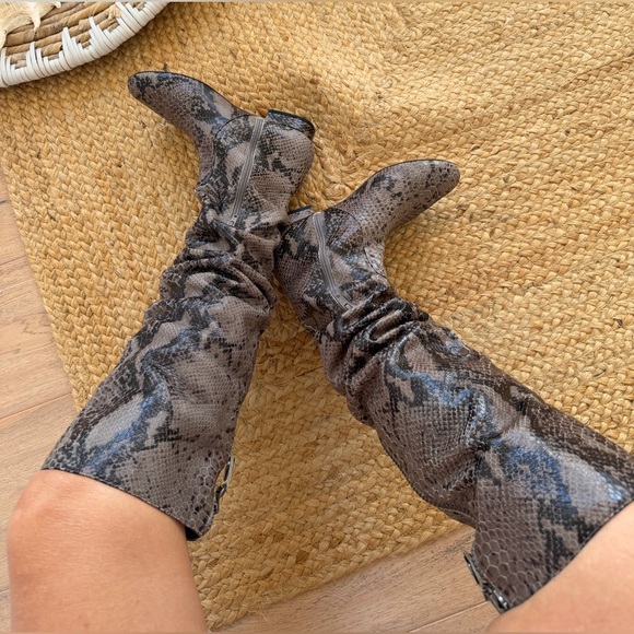 Neiman Marcus NWT above and knee high snake print  comfortable Great HOT BOOT🔥 - Picture 6 of 12